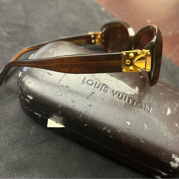 LV sunglasses - Picture 4 of 6